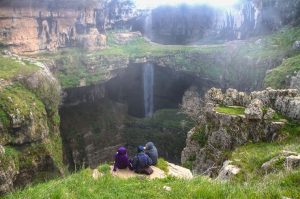 آبشار منحصر به فرد Baatara در لبنان