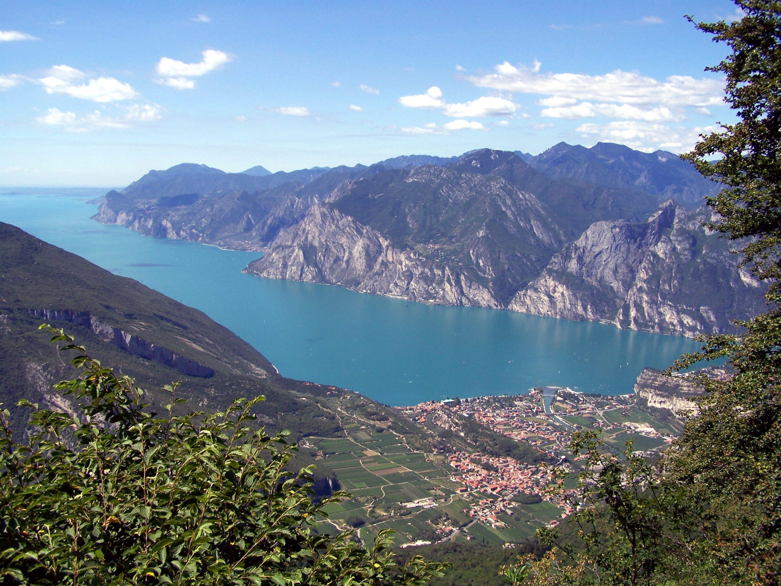 دریاچه ایتالیا Lake Garda