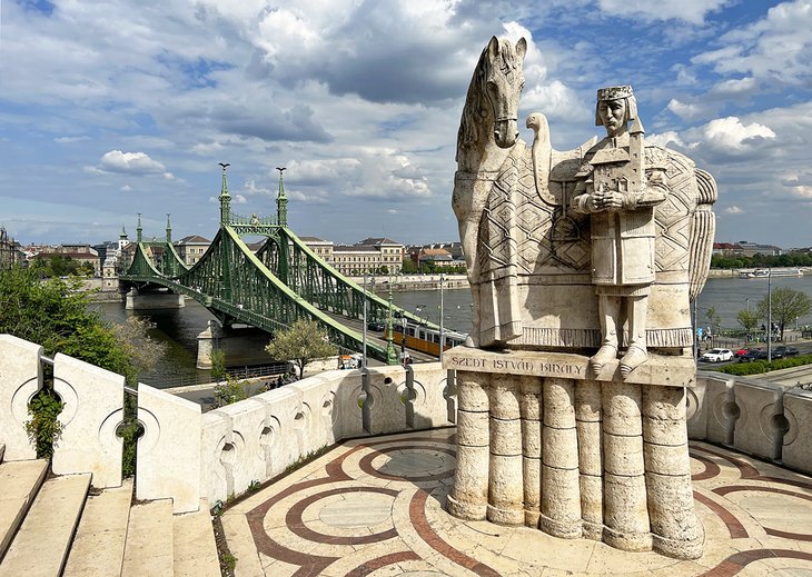 جاذبه ها و دیدنی های گردشگری بوداپست