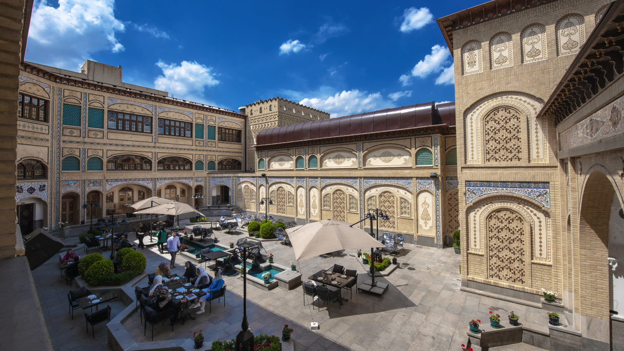 هتل کاروانسرای گران میراث رشیدیه