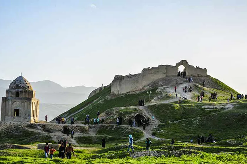 قلعه اژدها پیکر لارستان