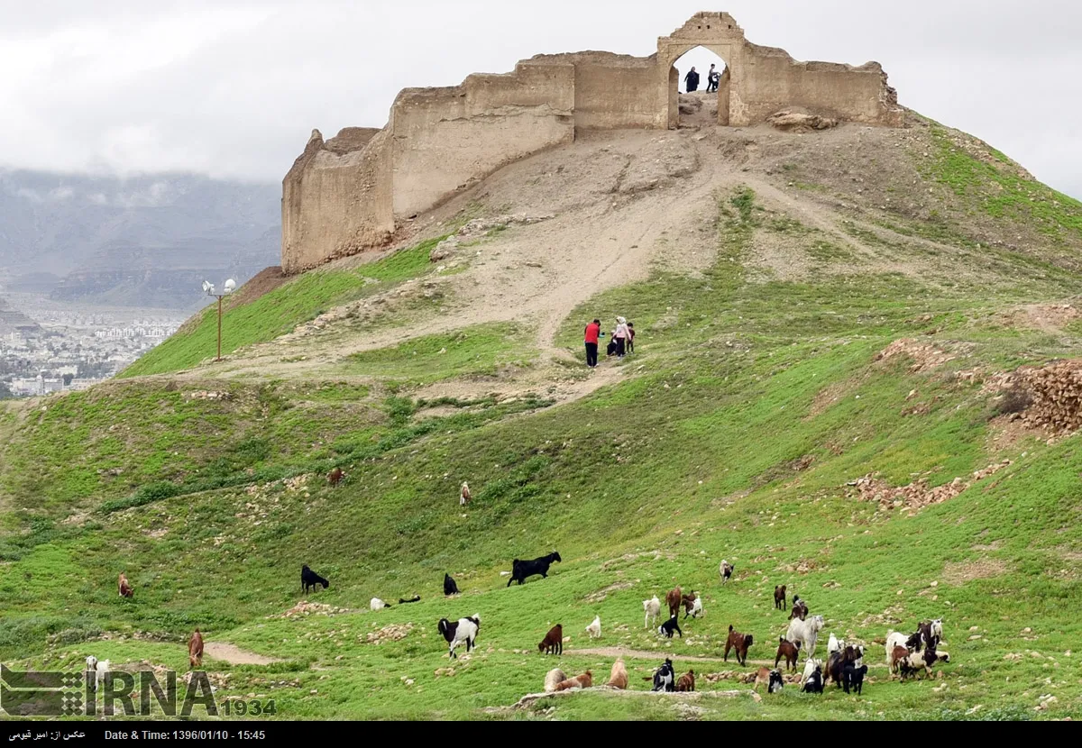 قلعه اژدها پیکر لارستان