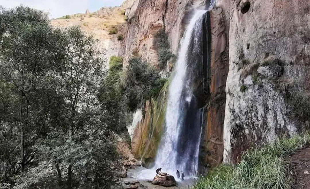 آبشار شاهان دشت مازندران